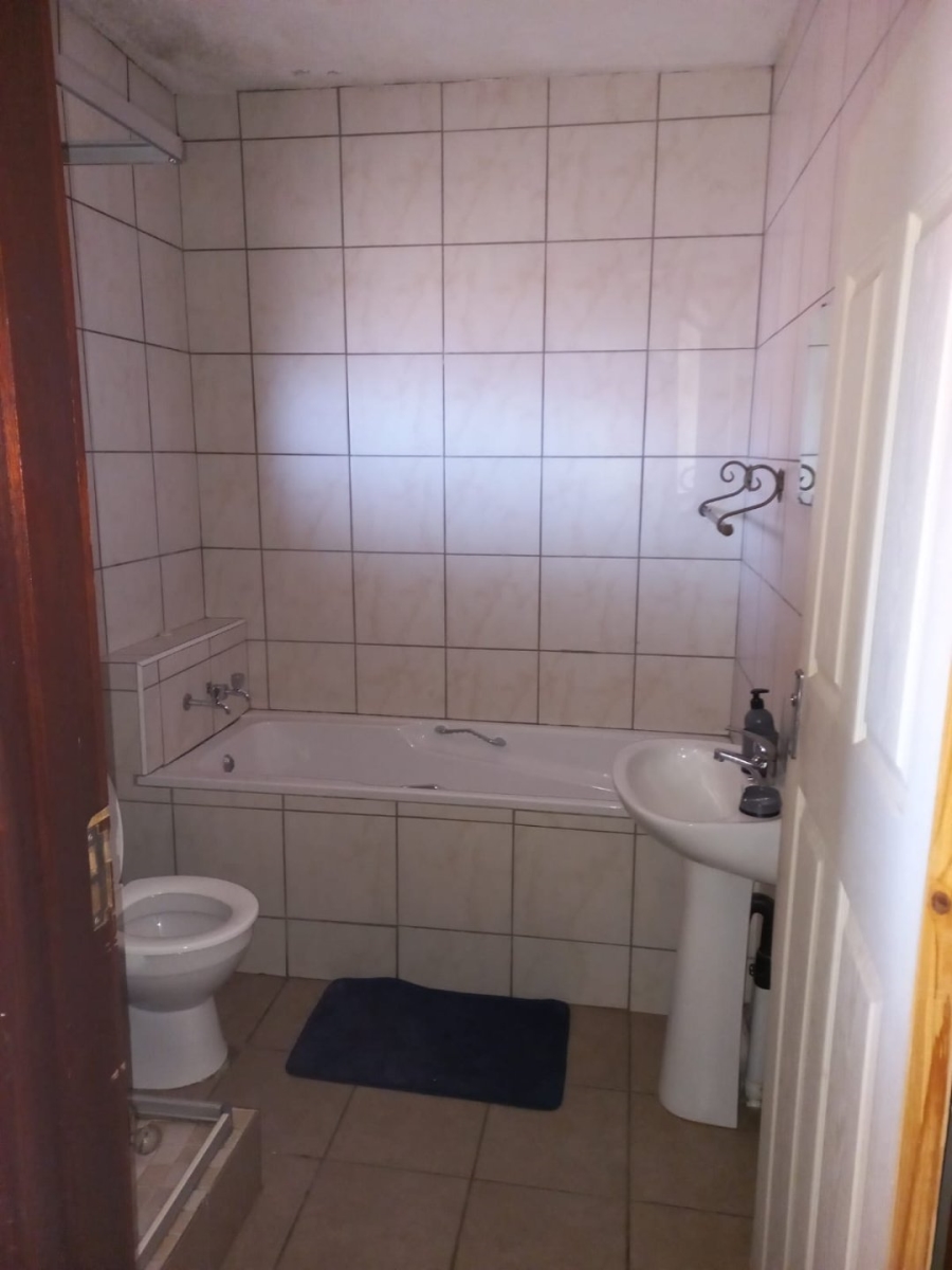 To Let 1 Bedroom Property for Rent in Brandwag Free State